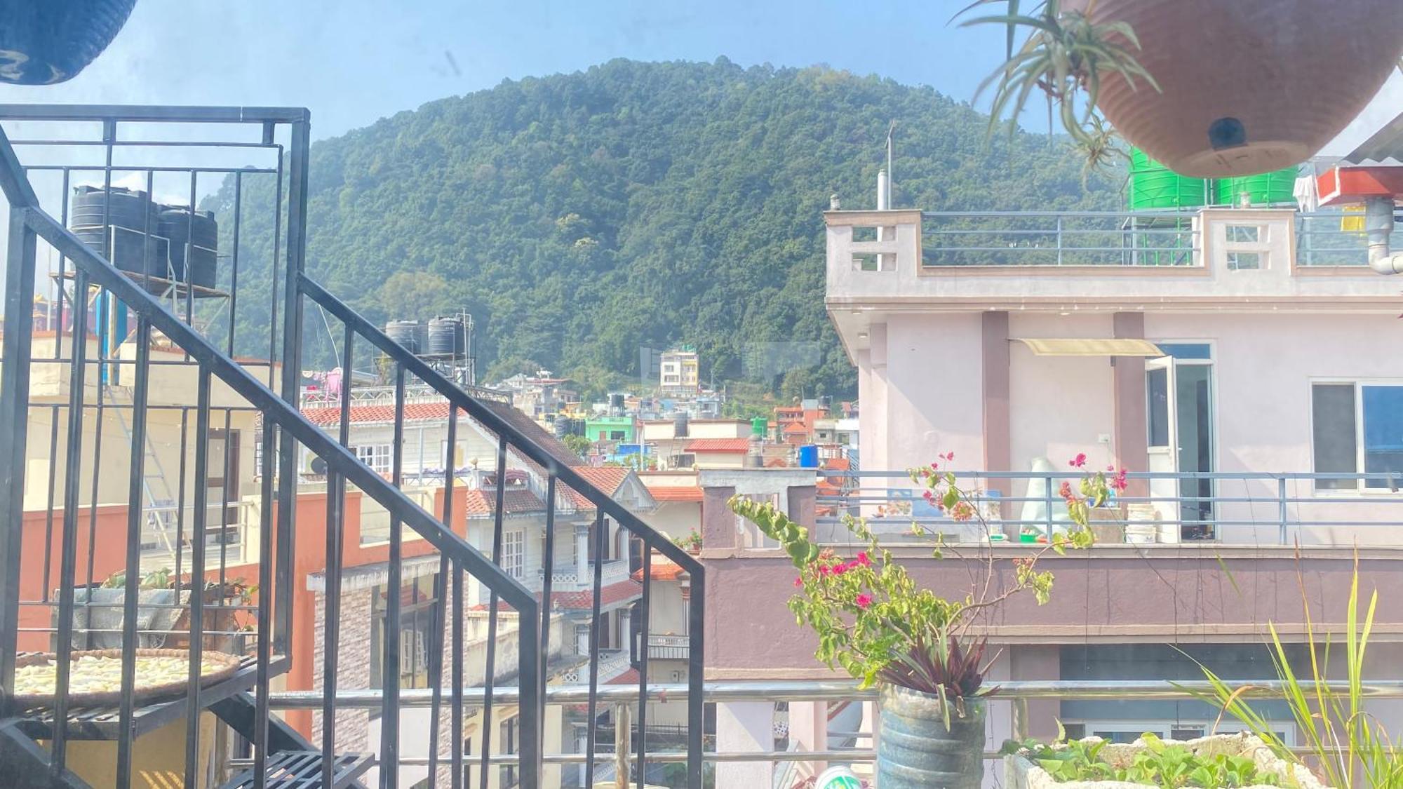 Mums Homestay & Studio Apartments Kathmandu Esterno foto
